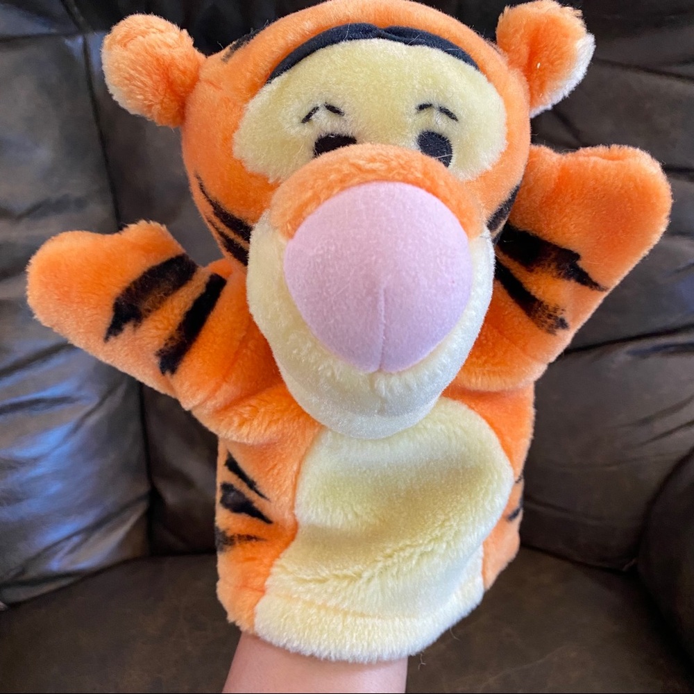Mattel Arcotoys Tigger Hand Puppet Disney EUC